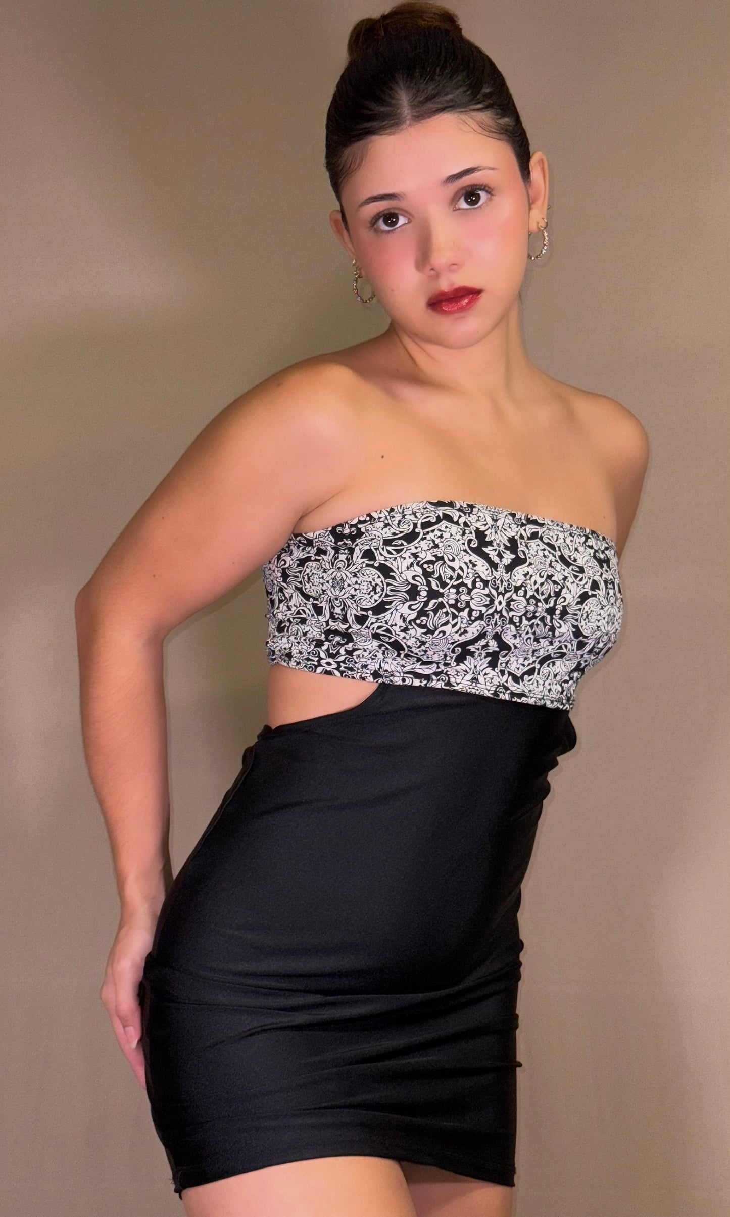 STAR Vestido Strapless Corto
